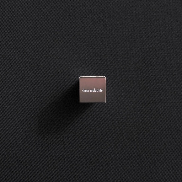 STILA Suede Shade Liquid Cream Eyeshadow — Sheer Malachite — Full Size 4.5 mL - Picture 3 of 4